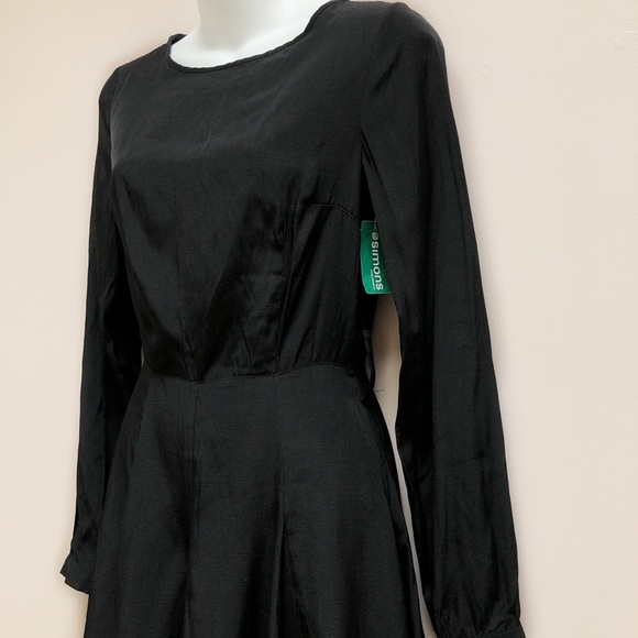 STYLESTALKER OPEN BACK DRESS - Picture 3 of 8